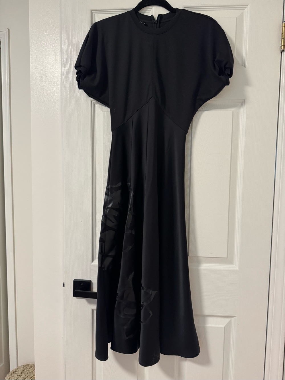 Ted Baker London Black Floral Batwing Midi Dress – Size 0